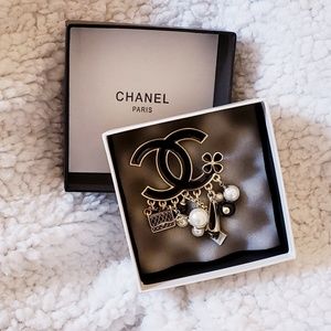 💥SOLD💥 Chanel Rare Black Enamel Charms Brooch